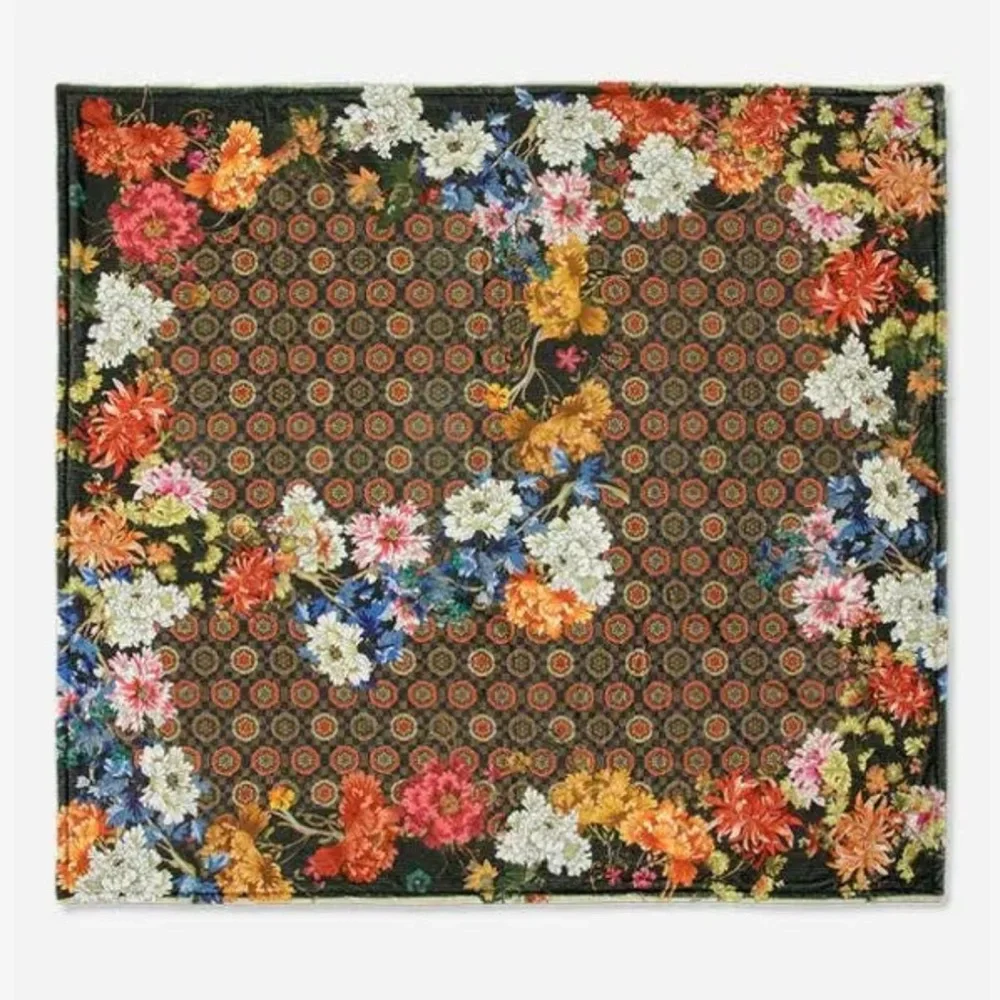 Gorgeous Johnny was blanket and case